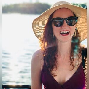 Meet your Posher, Kay